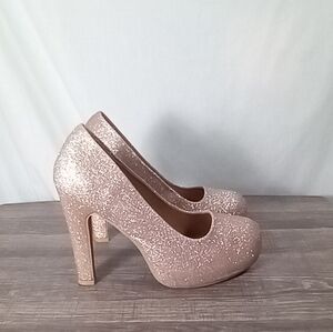 Torrid Rose Gold Metallic Block Heel Platform Pumps Size 10WW